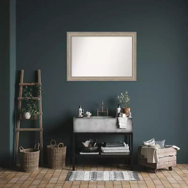 Miroir mural de salle de bain rectangulaire encadré en bois 41"x29" – Argent champagne, bords non biseautés, fixation murale