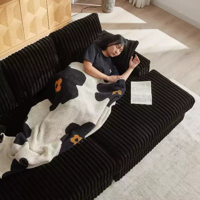 Canapé 3 places en velours côtelé de 84 pouces avec poufs de rangement et porte-gobelets – 84" L x 33,5" H