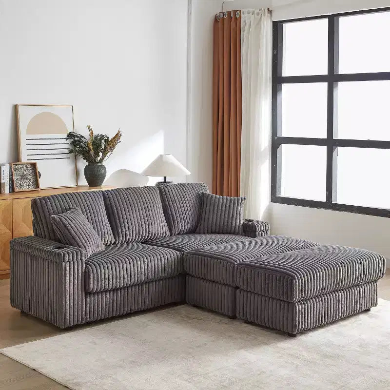 Canapé 3 places en velours côtelé de 84 pouces avec poufs de rangement et porte-gobelets – 84" L x 33,5" H