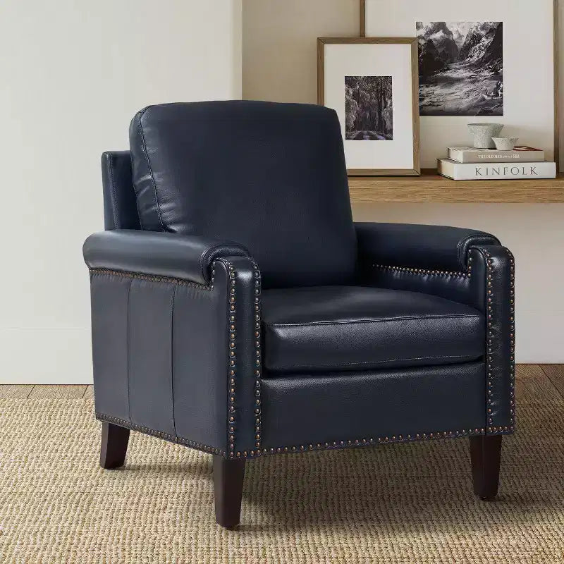 Fauteuil en cuir véritable avec coussin amovible et clous décoratifs