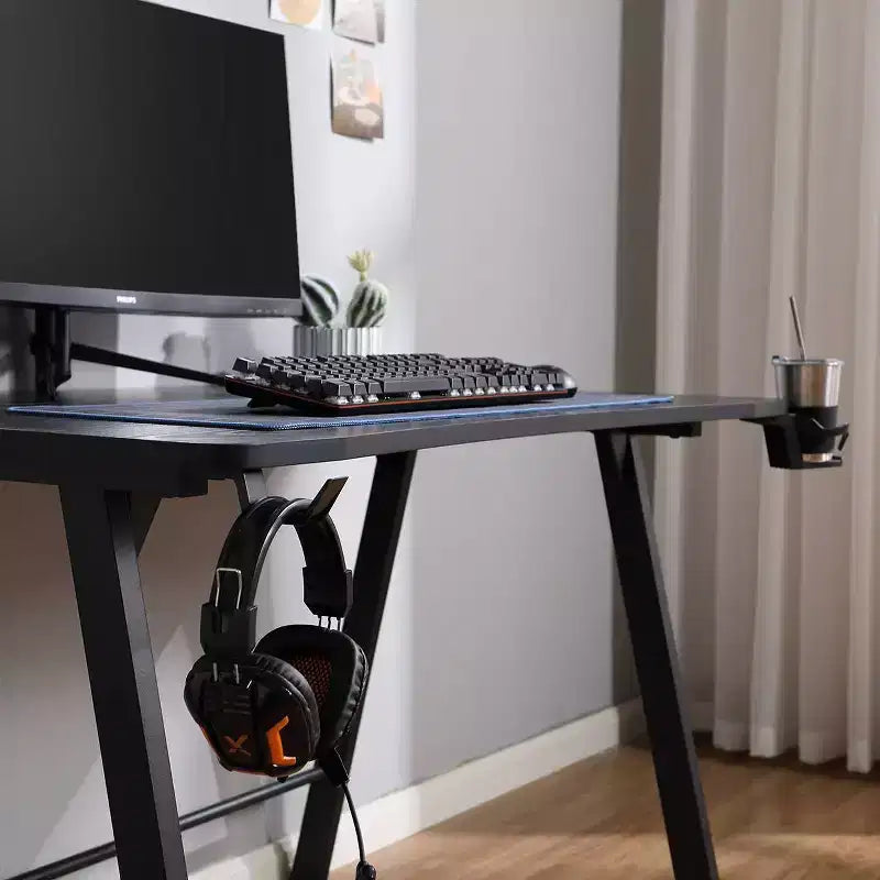 Bureau Gaming avec Lumières LED et Support Casque – 112 cm P x 70 cm L x 75 cm H, Cadre en Acier, Supporte 59 kg