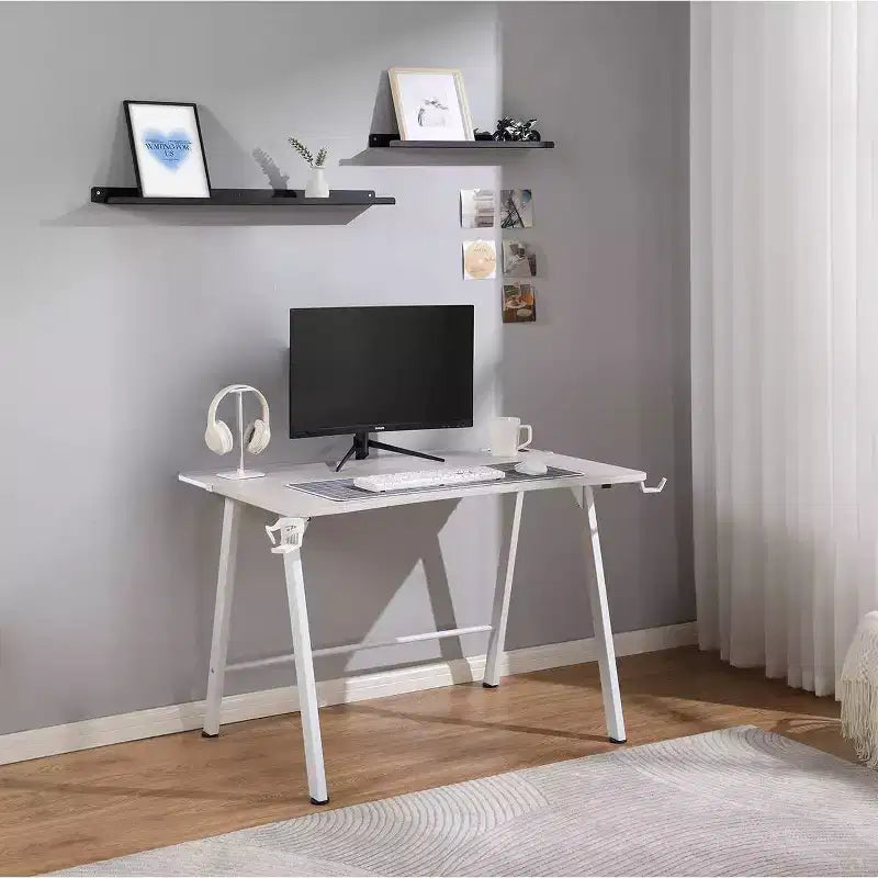 Bureau Gaming avec Lumières LED et Support Casque – 112 cm P x 70 cm L x 75 cm H, Cadre en Acier, Supporte 59 kg