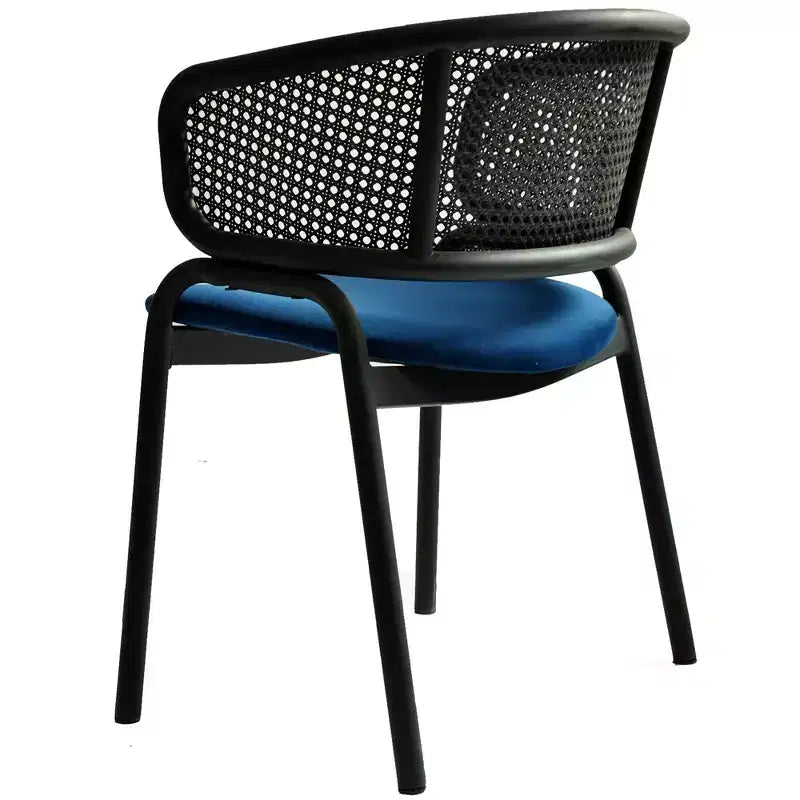 Chaise de salle à manger moderne avec dossier en rotin tissé, assise rembourrée et pieds en fer noir – 73,9 cm H x 55,9 cm L x 51,8 cm P, supporte 150 kg